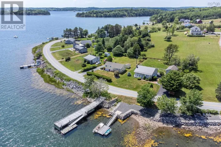 698 Oakland Road, Indian Point