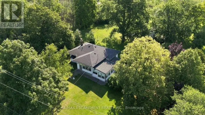 House for sale: 698 YORK ROAD, Hamilton