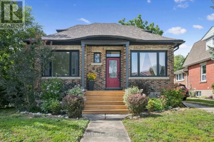 699 ST ANDREW STREET W, Centre Wellington
