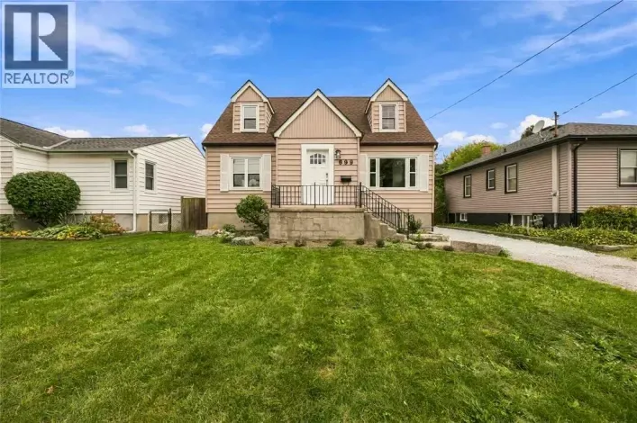 699 WILLIAM AVENUE, Sarnia