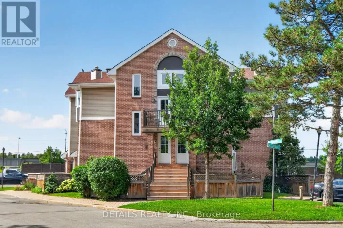 7 - 1 STONEBANK CRESCENT, Ottawa