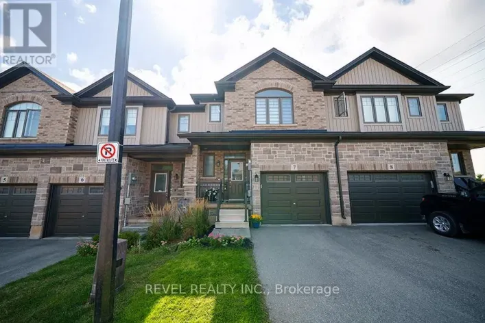 7 - 1 TOM BROWN DRIVE, Brant