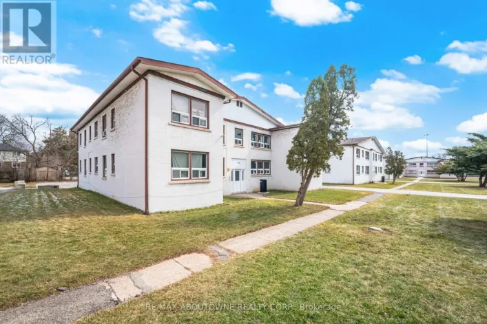 7 - 1037 CHURCHILL AVENUE E, Oakville