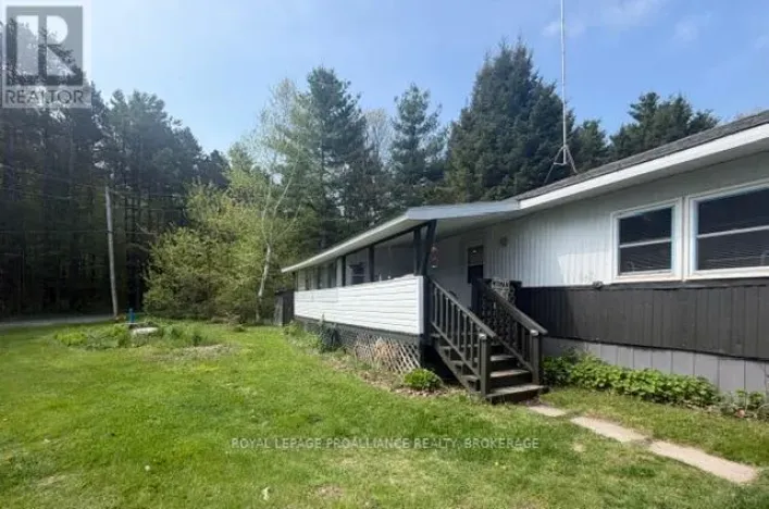 7 - 104 ELLISVILLE ROAD, Leeds and the Thousand Islands