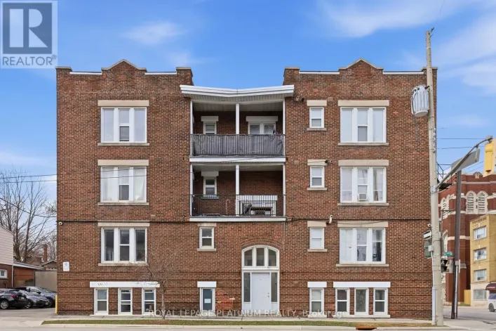 7 - 120 SHERMAN AVENUE S, Hamilton