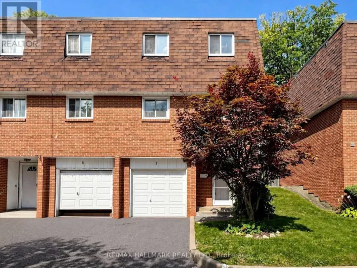 7 - 144 HENDERSON AVENUE, Markham