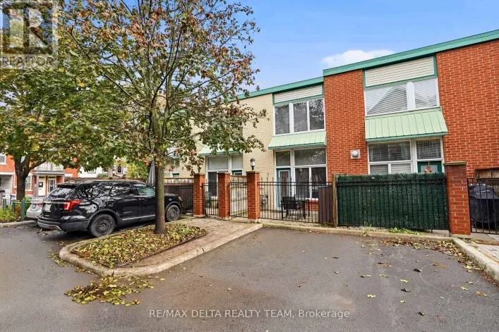 7 - 170 CATHCART STREET, Ottawa