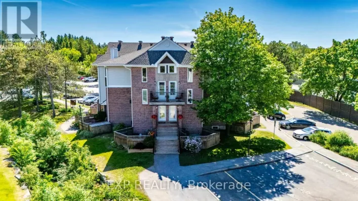 7 - 2 STONEBANK CRESCENT, Ottawa