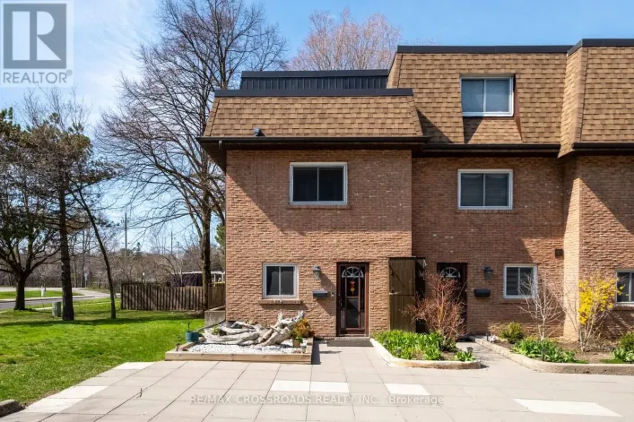 7 - 20 HAINFORD STREET, Toronto