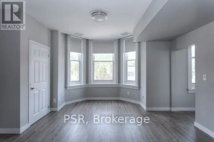 7 - 205 GERRARD STREET E, Toronto