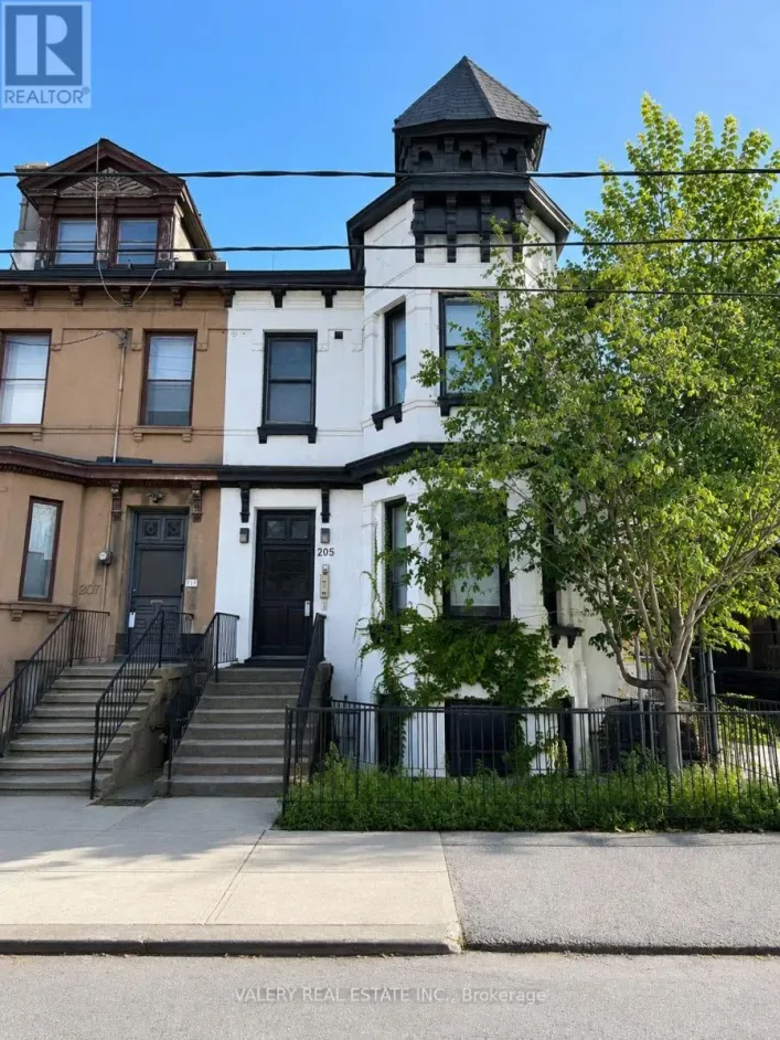 7 - 205 GERRARD STREET E, Toronto