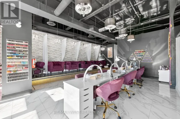 7 - 2396 MAJOR MACKENZIE DRIVE W, Vaughan