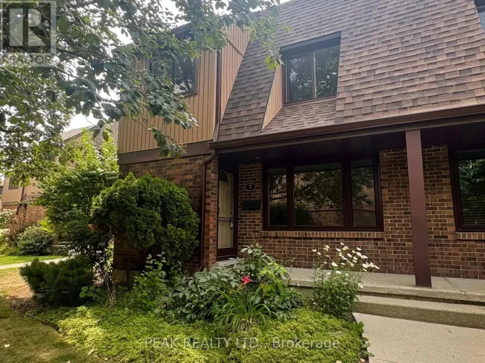7 - 279 SANDOWNE DRIVE, Waterloo