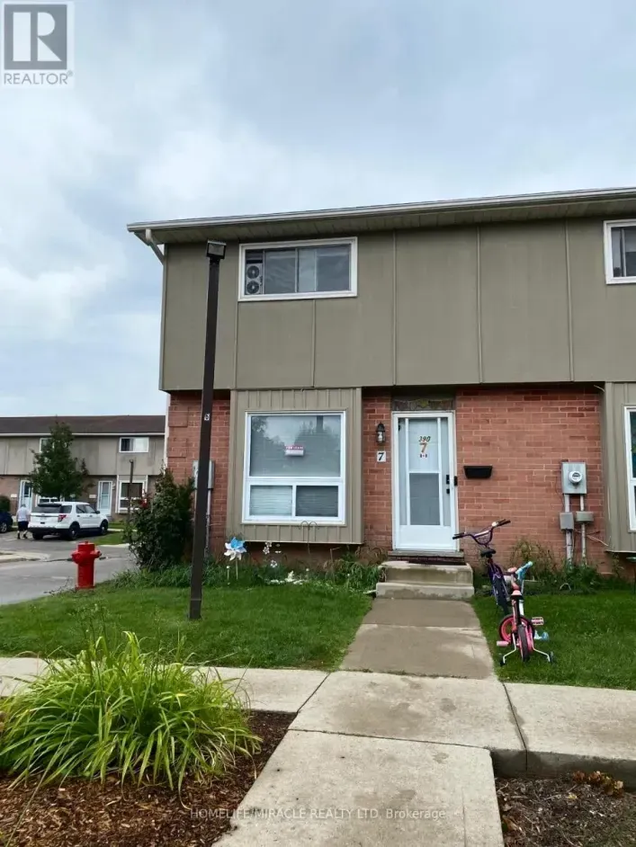 7 - 390 SPRINGBANK AVENUE, Woodstock