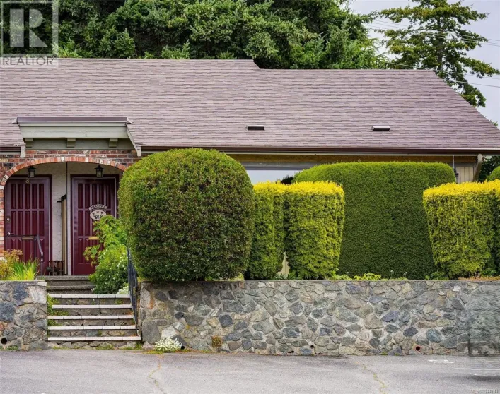7 3968 Cedar Hill Rd, Saanich
