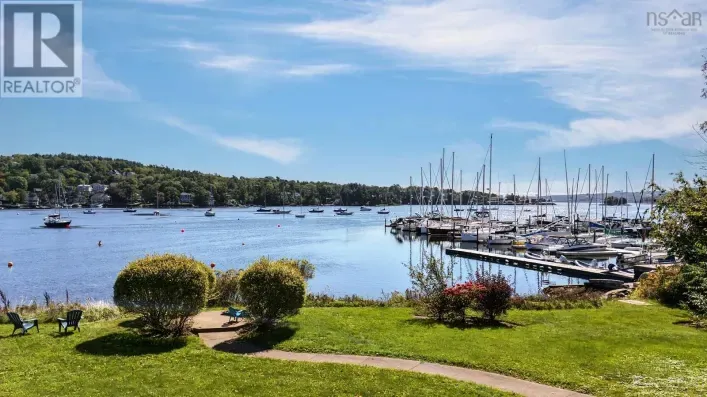 7 411 Shore Drive, Bedford