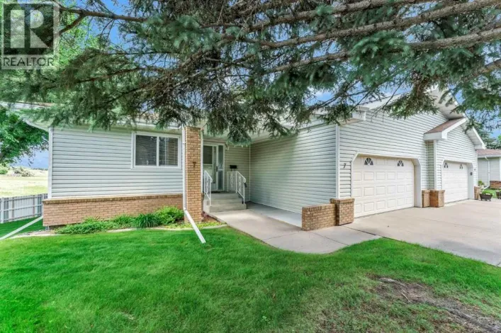 7, 459 Carry Drive SE, Medicine Hat