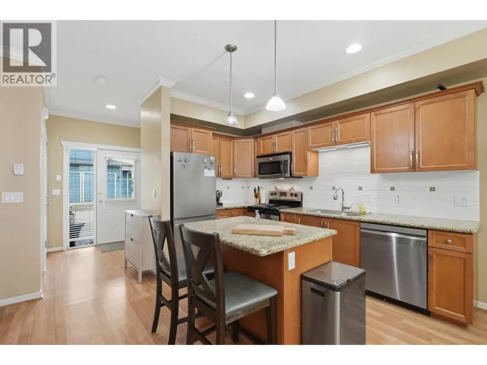 7 4910 CENTRAL AVENUE, Delta