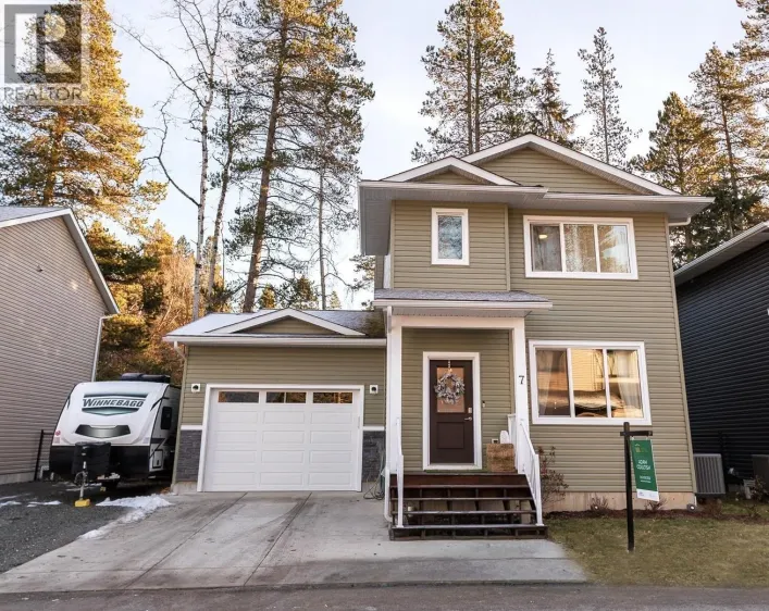 7 4921 HALLIWELL AVENUE, Terrace