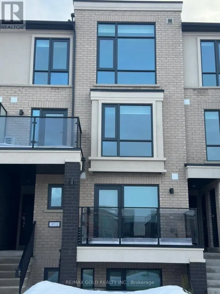 7 - 5 ROMILLY AVENUE, Brampton