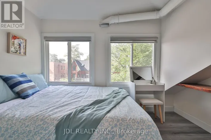 7 - 5 SORAUREN AVENUE, Toronto