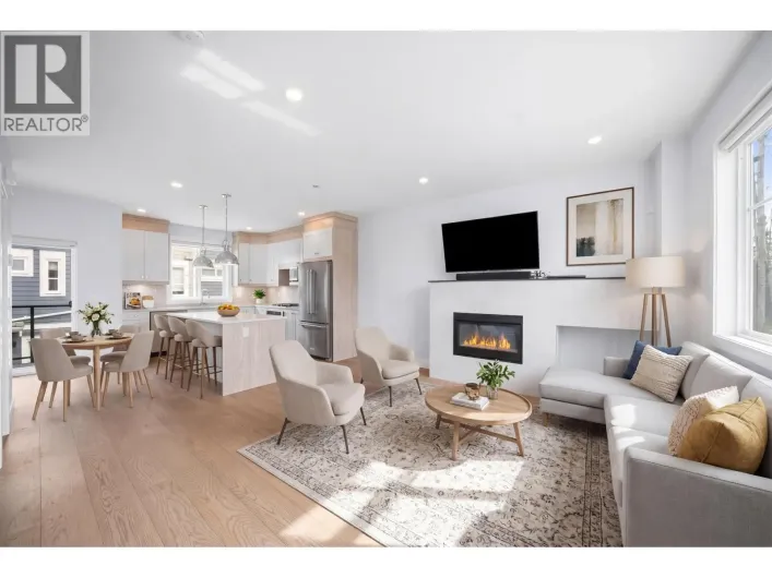 7 5377 8A AVENUE, Delta
