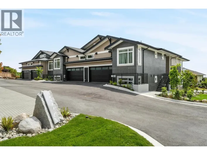 7 5522 MCCOURT ROAD, Sechelt