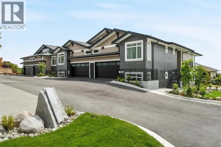 7 5522 MCCOURT ROAD, Sechelt