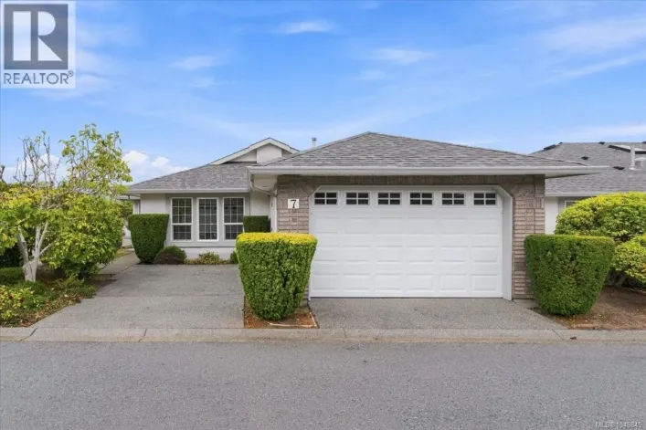7 6595 Groveland Dr, Nanaimo
