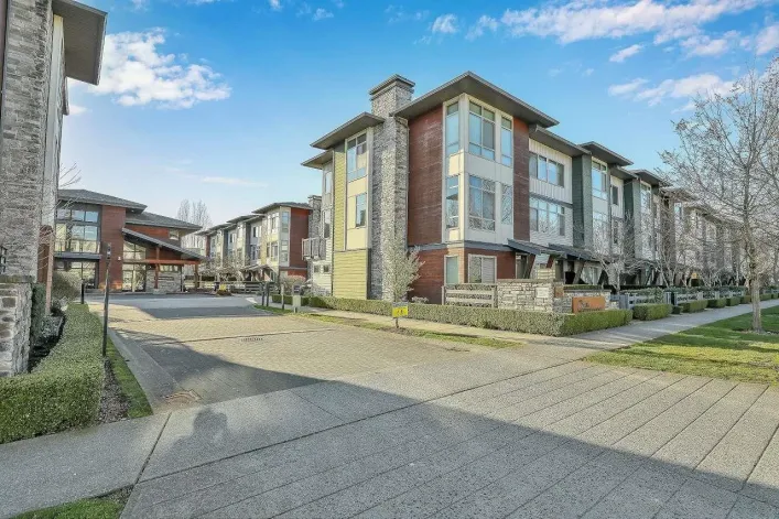 7 8473 163RD STREET, Surrey