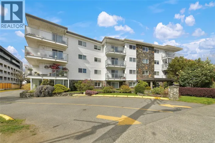 7 848 ESQUIMALT Rd, Esquimalt