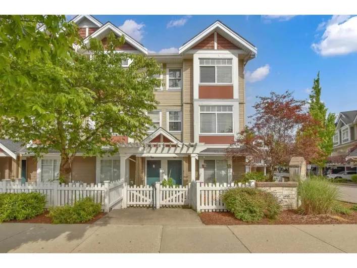 7 8676 158 STREET, Surrey