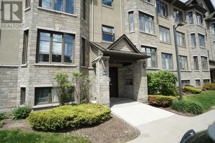 7 - 90 PRESTIGE CIRCLE, Ottawa