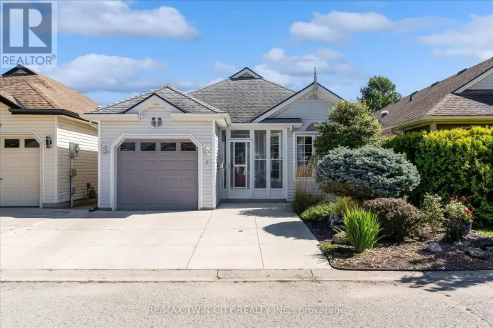 7 ASPEN LANE, Norfolk