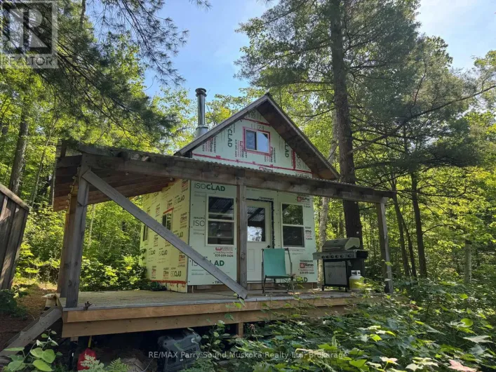 7 BOURBONNAISE ISLAND, Parry Sound Remote Area