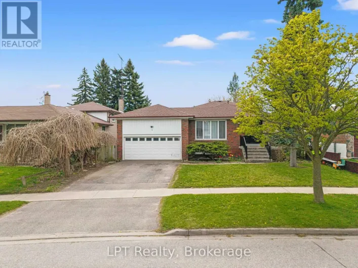 7 BRIARBLUFF AVENUE, Toronto