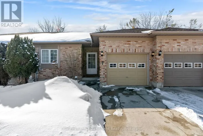 7 BROOKSIDE PLACE, South Huron