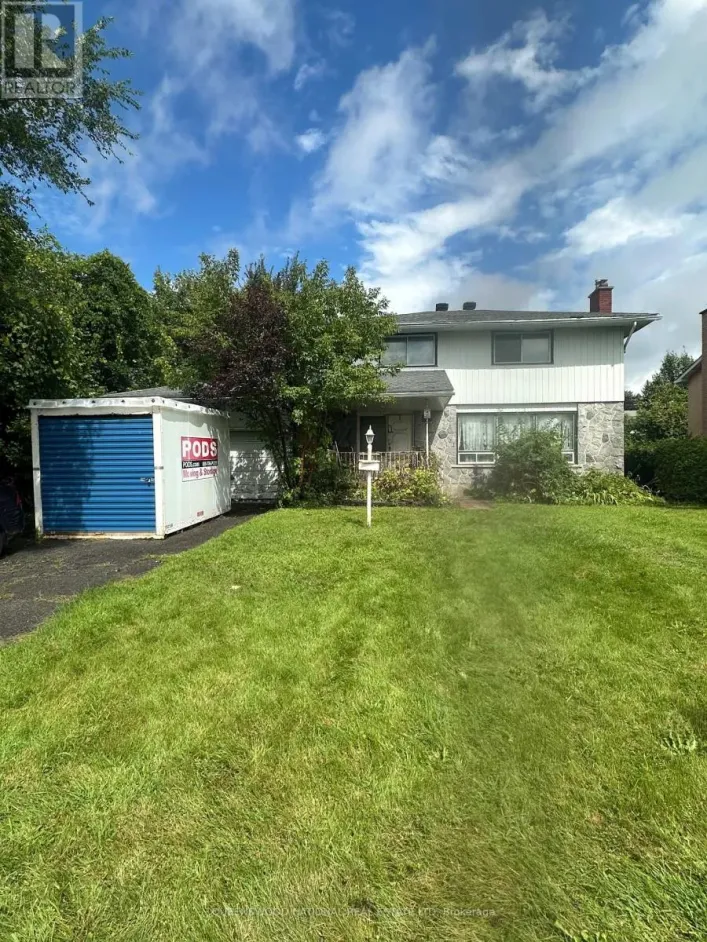7 BURGESS AVENUE, Ottawa