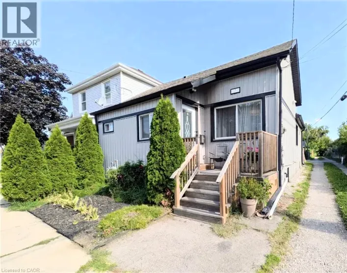7 CAMPBELL Avenue, Hamilton