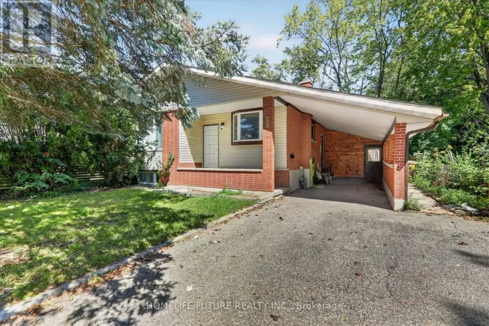 House for sale: 7 CARDILL CRESCENT, Waterloo