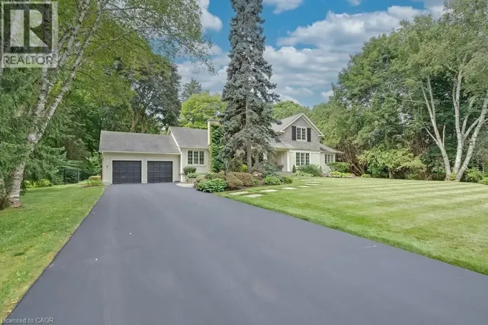 7 COLONIAL Crescent, Oakville