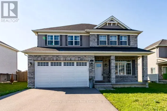 7 COTTONWOOD DRIVE, Belleville