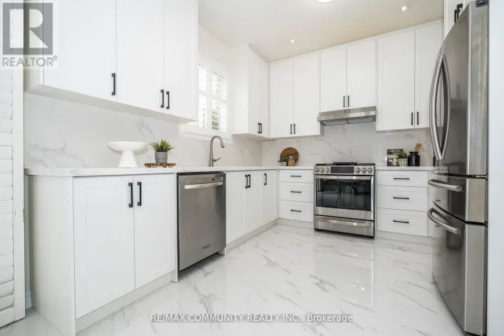 7 CRAGG CRESCENT, Ajax