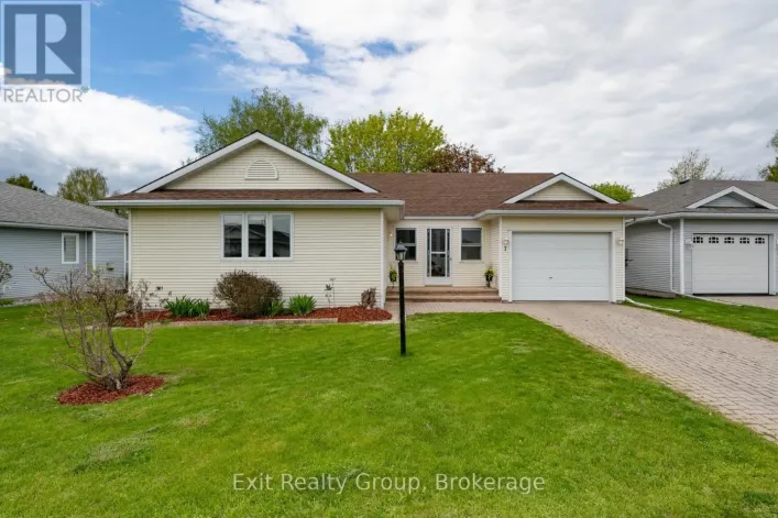 7 CRETNEY DRIVE, Prince Edward County