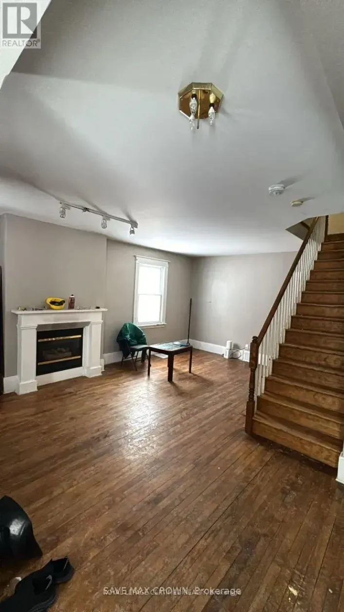 House for sale: 7 FAIRBAIRN STREET, Ottawa