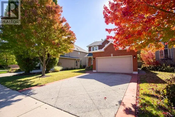 7 FALCONRIDGE DRIVE, Hamilton