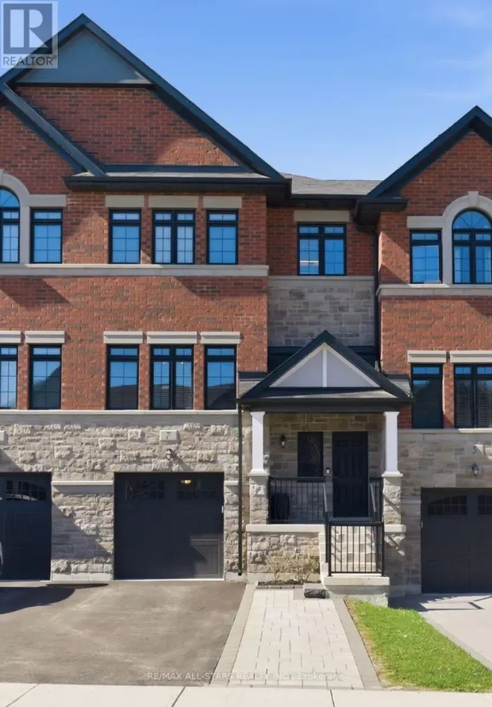 7 GORD MATTHEWS WAY, Uxbridge