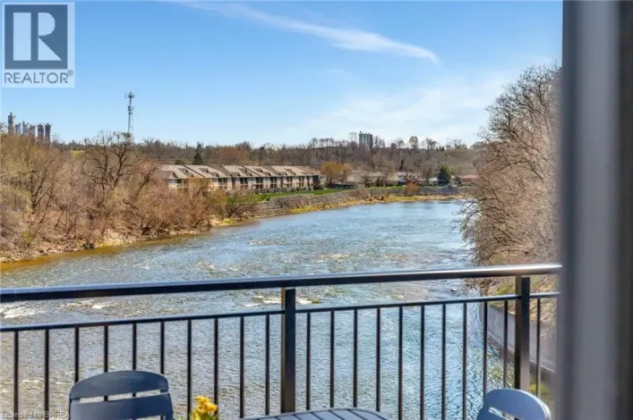 7 GRAND RIVER Street N Unit# 302, Paris