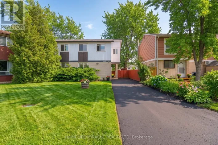 7 GREENHILLS SQUARE, Brampton