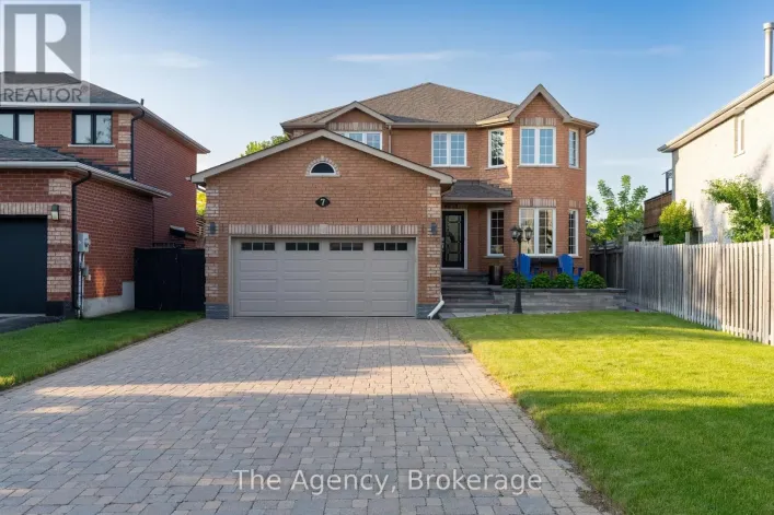 7 HIGGIN COURT, Barrie